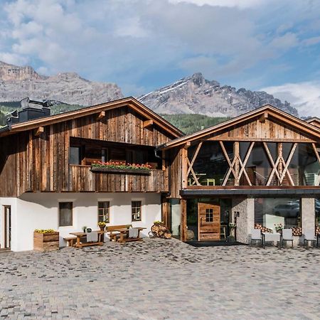 Miraval Naturhotel Badia  Bagian luar foto